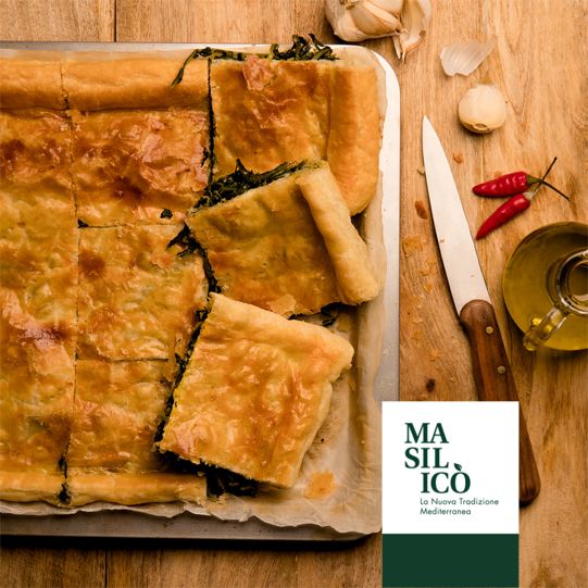 Sfogliata con cicoria ripassata