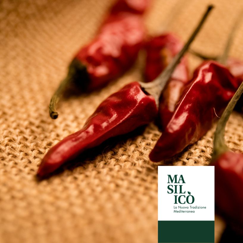 IL PEPERONCINO: rosso fuoco